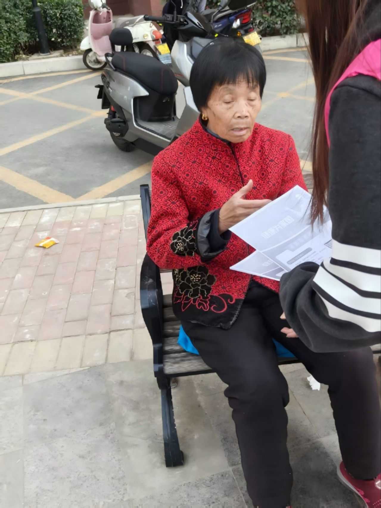 【洛阳】孟津区红太阳花园：2月13日开展“护骨现在做 健康为家国”公益活动