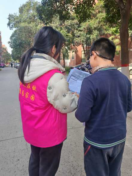 【焦作】滨河花园小区：2月14日上午暖心开展“护骨现在做 健康为家国”公益活动